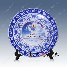 匠心獨(dú)運(yùn) 工藝美術(shù)設(shè)計(jì)的藝術(shù)魅力與實(shí)踐探索